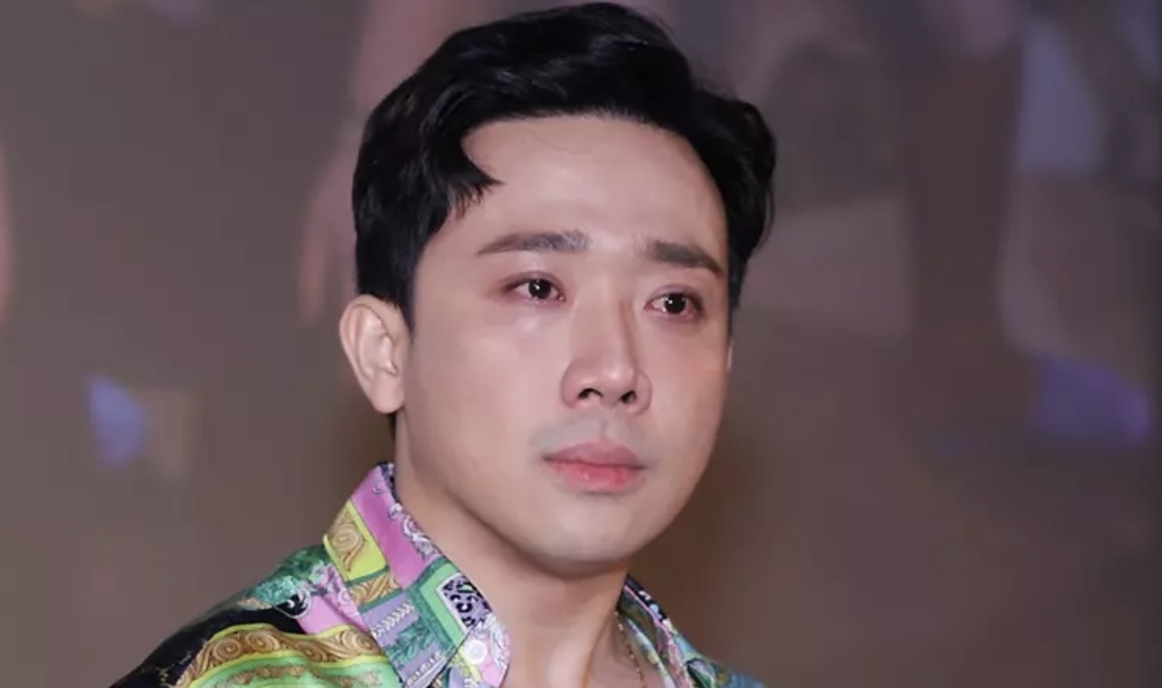 Trấn Thành: &quot;Nhiều khi xem lại tự cảm thấy mình khùng, quý vị hiểu cho tôi không muốn khóc&quot; - Ảnh 2.