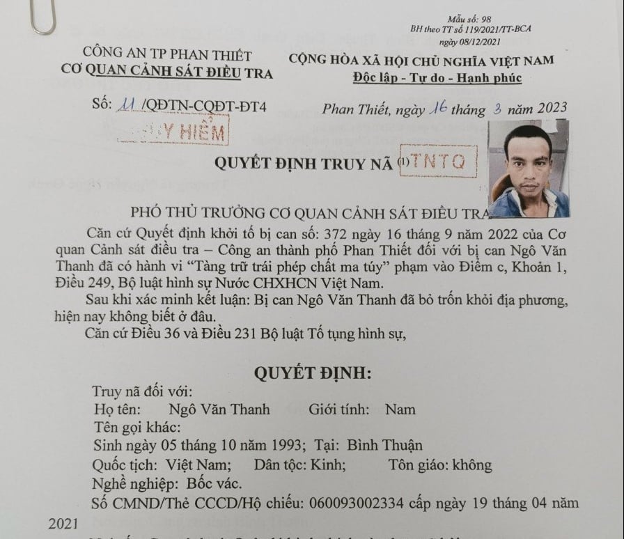 Công an Bình Thuận bắt đối tượng có lệnh truy nã thuộc loại nguy hiểm - Ảnh 2.