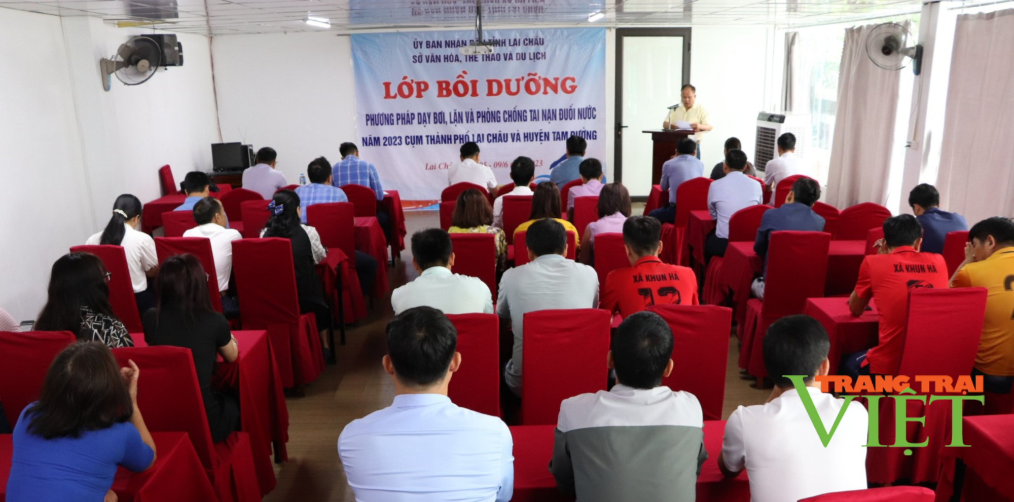 Lai Châu: Bồi dưỡng phương pháp dạy bơi, lặn cho hơn 50 học viên - Ảnh 1. Lai Châu: Bồi dưỡng phương pháp dạy bơi, lặn cho hơn 50 học viên - Ảnh 1.
