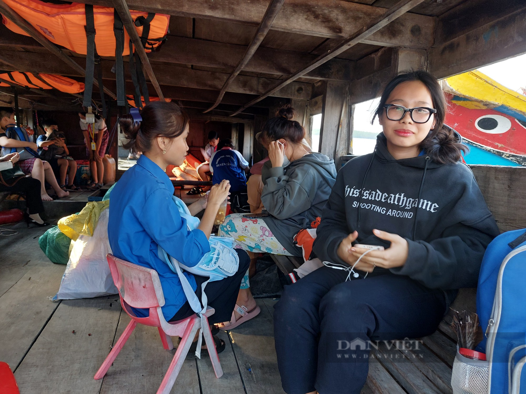 Kỳ thi lớp 10 tại TP.HCM: Thí sinh xã đảo Thạnh An được &quot;hỗ trợ đặc biệt&quot; khi lên đất liền dự thi - Ảnh 4.