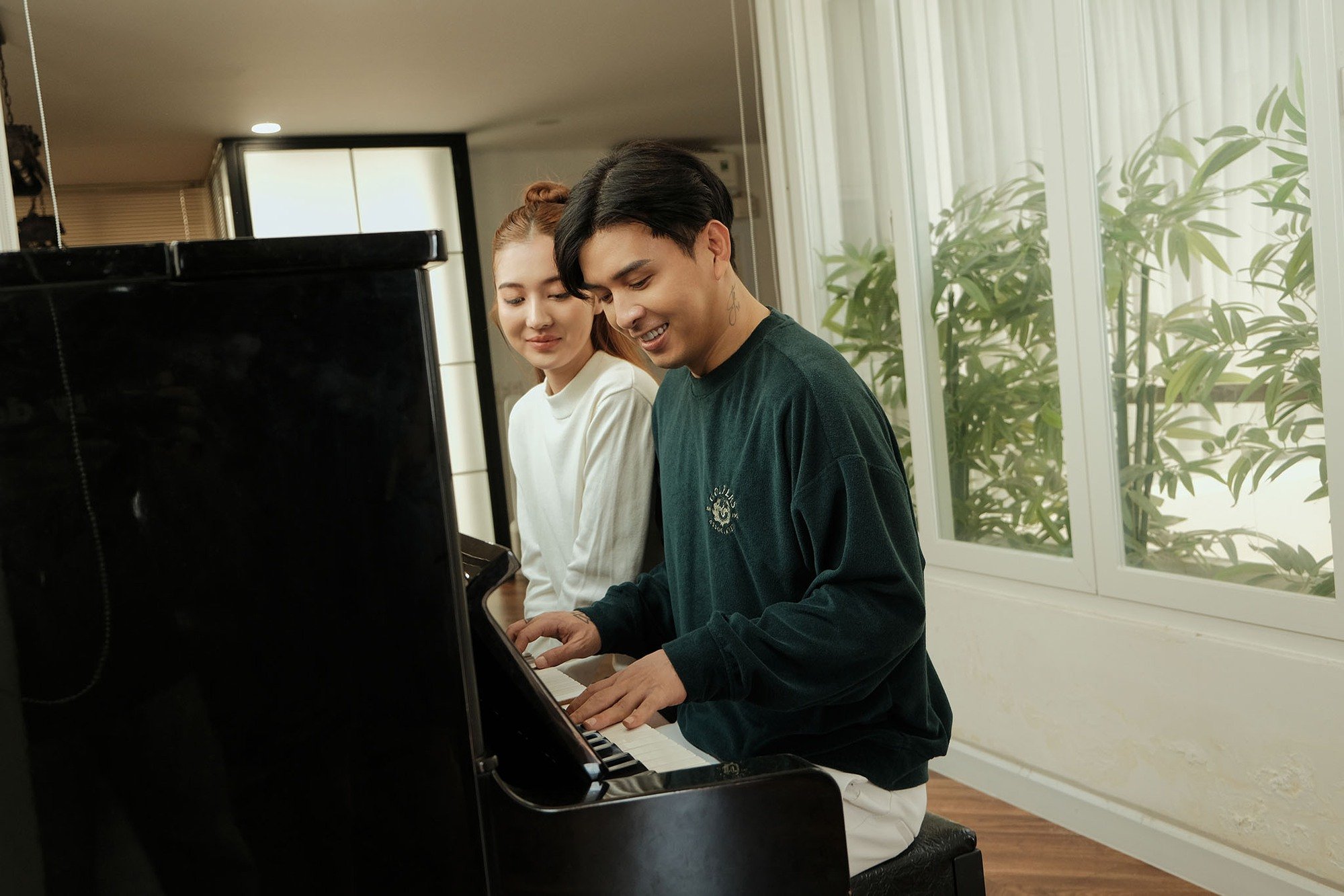 Mới sống chung 1 tháng, Hồ Quang Hiếu đã bị vợ kém 18 tuổi bóc mẽ tất xấu - Ảnh 3.