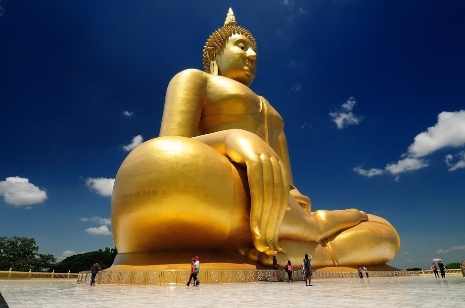 Điểm danh những bức tượng khổng lồ trên thế giới - Ảnh 7.