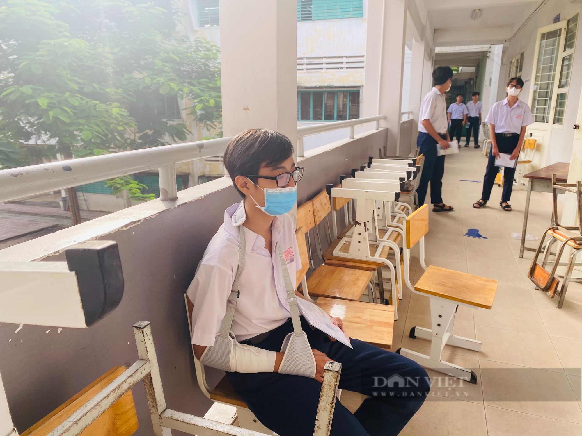 Thí sinh &quot;đặc biệt&quot; phải tập đọc để thi tuyển sinh lớp 10 - Ảnh 1.