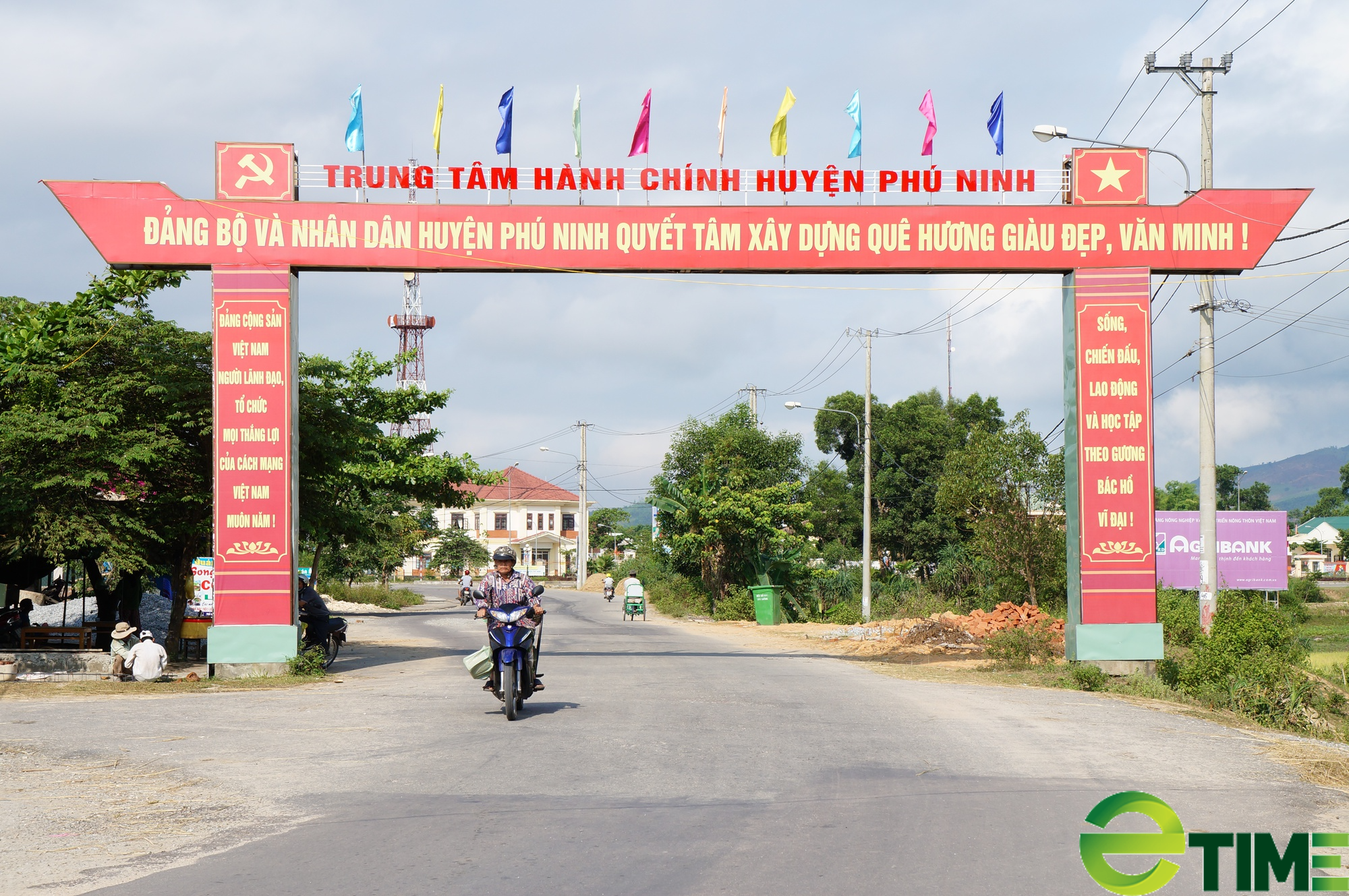 Quảng Nam “buộc” điều chuyển nguồn vốn mục tiêu nếu giải ngân chậm - Ảnh 1. Quảng Nam “buộc” điều chuyển nguồn vốn mục tiêu nếu giải ngân chậm - Ảnh 1.