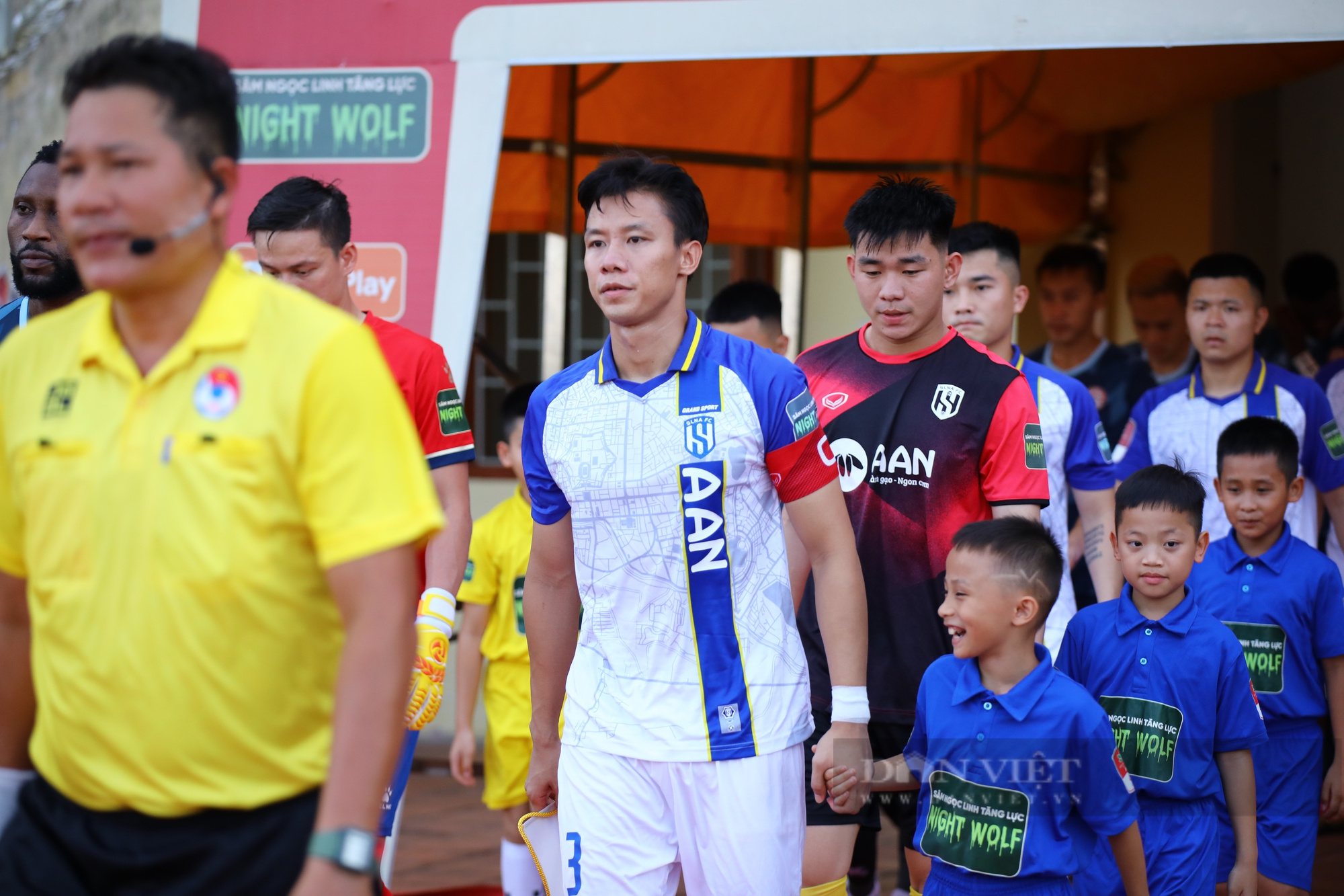 Kết quả vòng 11 V.League 2023: SLNA đánh bại TP.HCM trên sân Vinh - Ảnh 3.