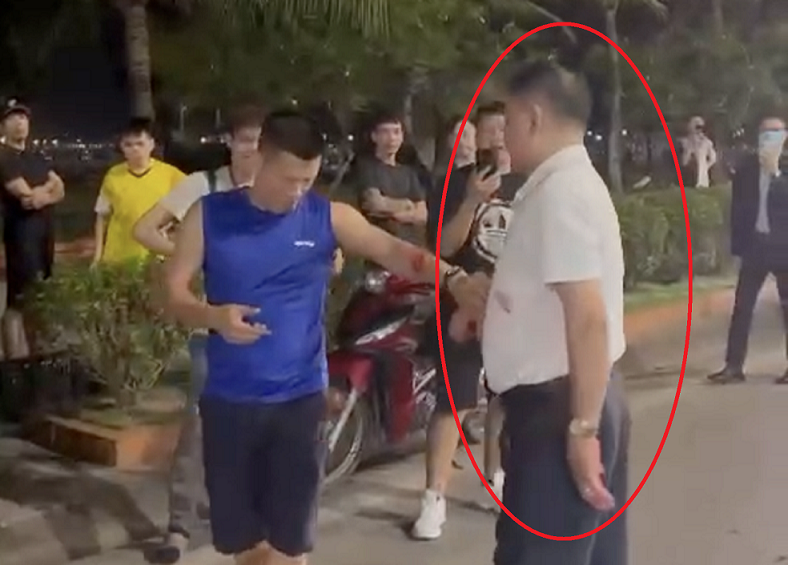 Giám đốc Công an Quảng Ninh Đinh Văn Nơi cách chức Trưởng Công an phường Bãi Cháy - Ảnh 1.