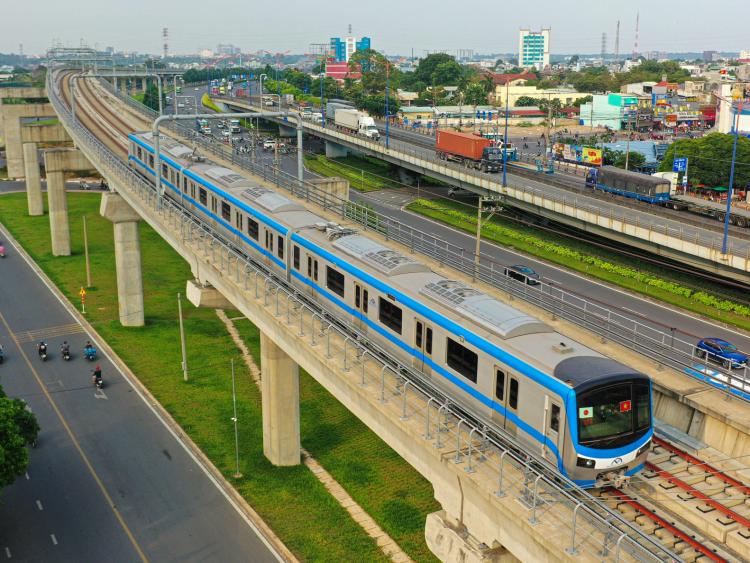 Giao thông phát triển đi trước, du lịch bùng nổ theo sau - Ảnh 2.