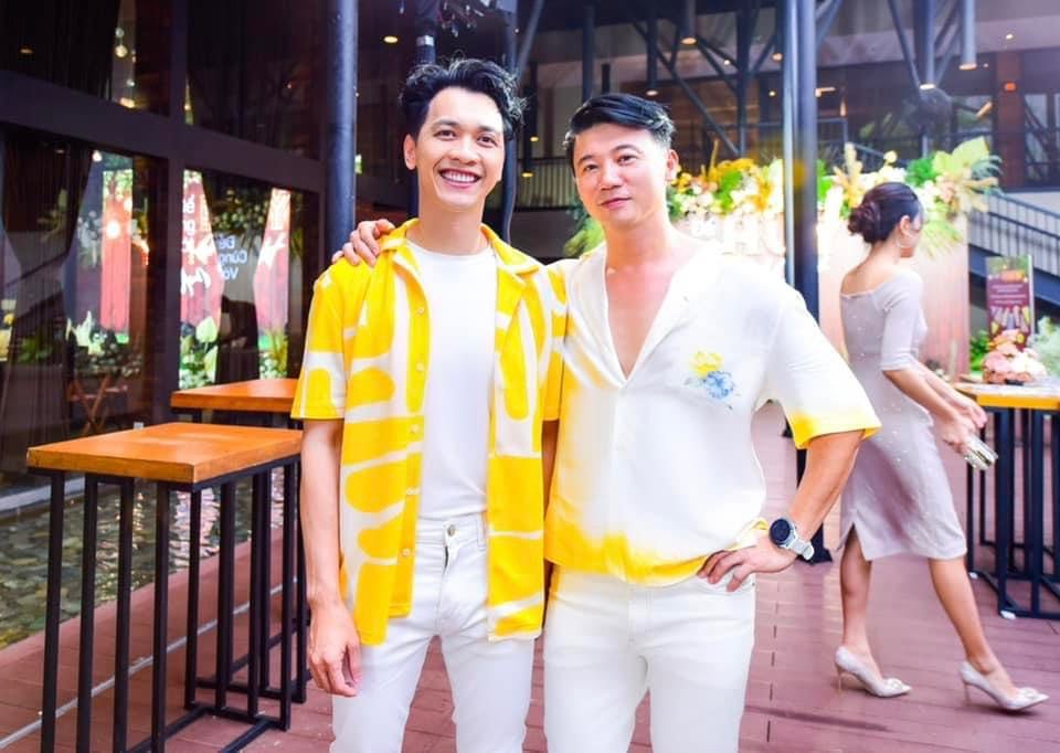 Xuất hiện tin đồn sau màn biểu diễn gây &quot;bão&quot; của Chủ tịch ACB Trần Hùng Huy, MC Khắc Nguyện bất ngờ làm điều này - Ảnh 4.