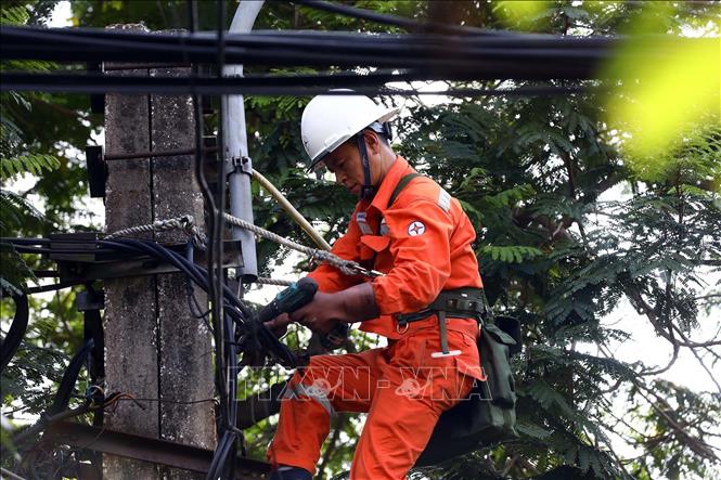 Hà Nội thực hiện các biện pháp tiết kiệm điện - Ảnh 2.