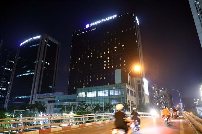 Hà Nội thực hiện các biện pháp tiết kiệm điện - Ảnh 7.
