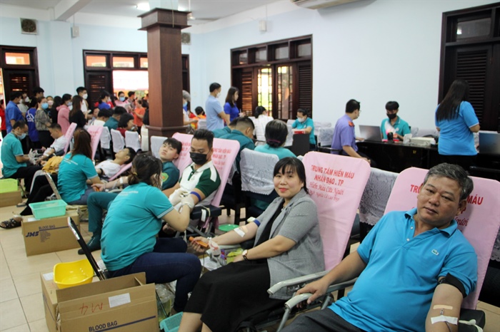 TP.HCM: Tôn vinh những người hiến máu tiêu biểu - Ảnh 1.