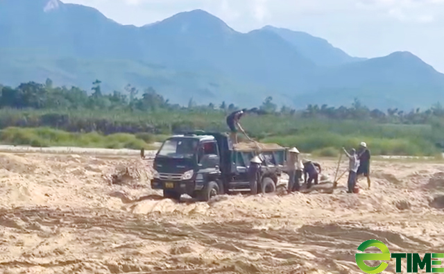 Cát tặc lộng hành ở mỏ có chủ: 2 chỉ đạo dẹp loạn của tỉnh Quảng Ngãi vô hiệu lực  - Ảnh 4.