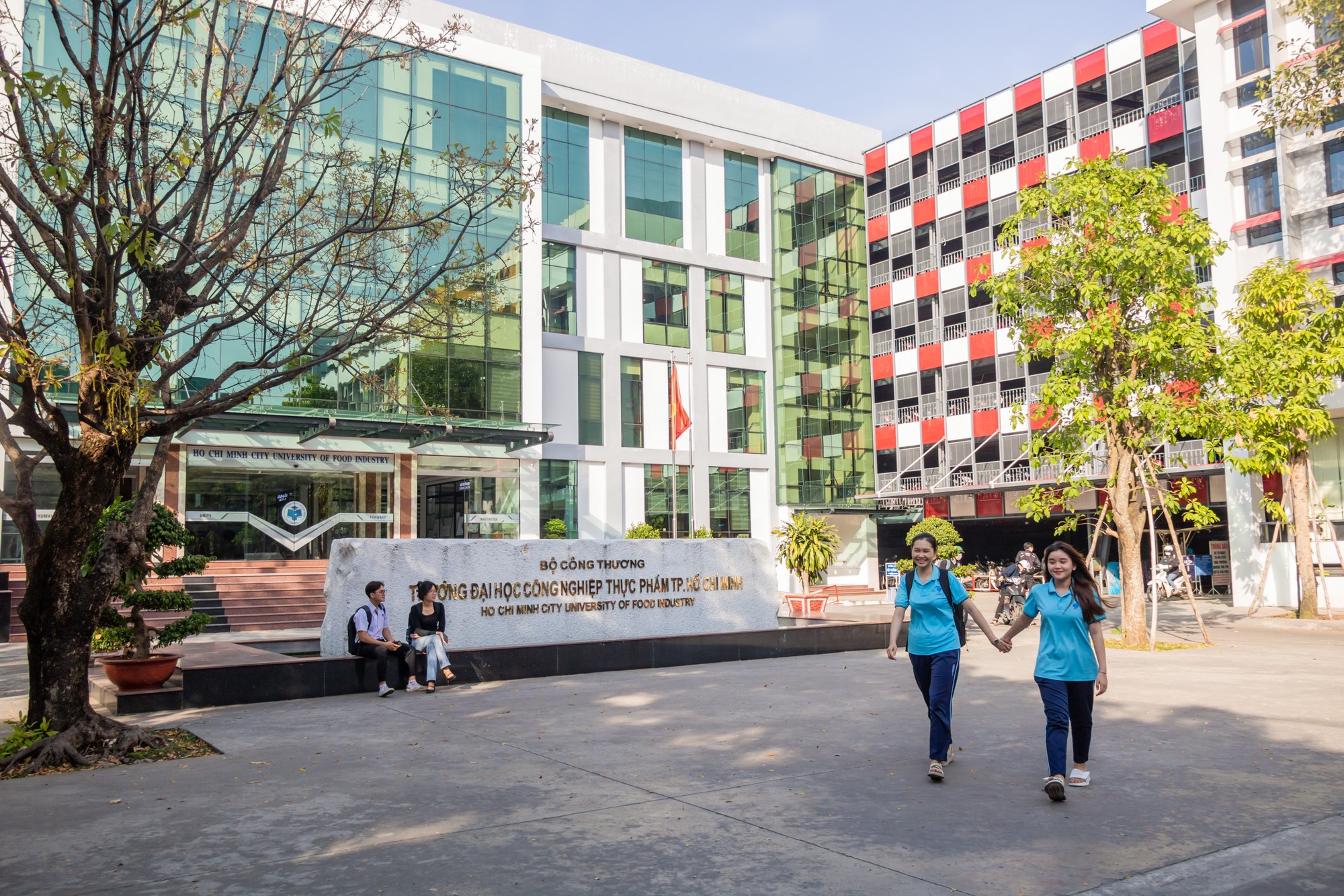 Chính thức đổi tên Trường ĐH Công nghiệp Thực phẩm TP.HCM thành Trường ĐH Công thương TP.HCM - Ảnh 3.