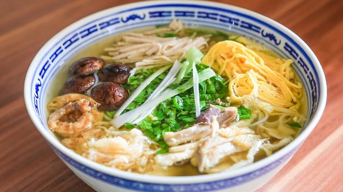 Top những món bún ngon, hấp dẫn ở Hà Nội mà du khách Tây rất thích ăn - Ảnh 5.