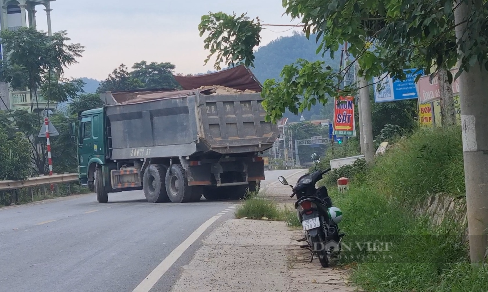 Vụ xe ben chở đất có ngọn: Công an thành phố Hòa Bình nói gì? - Ảnh 4.