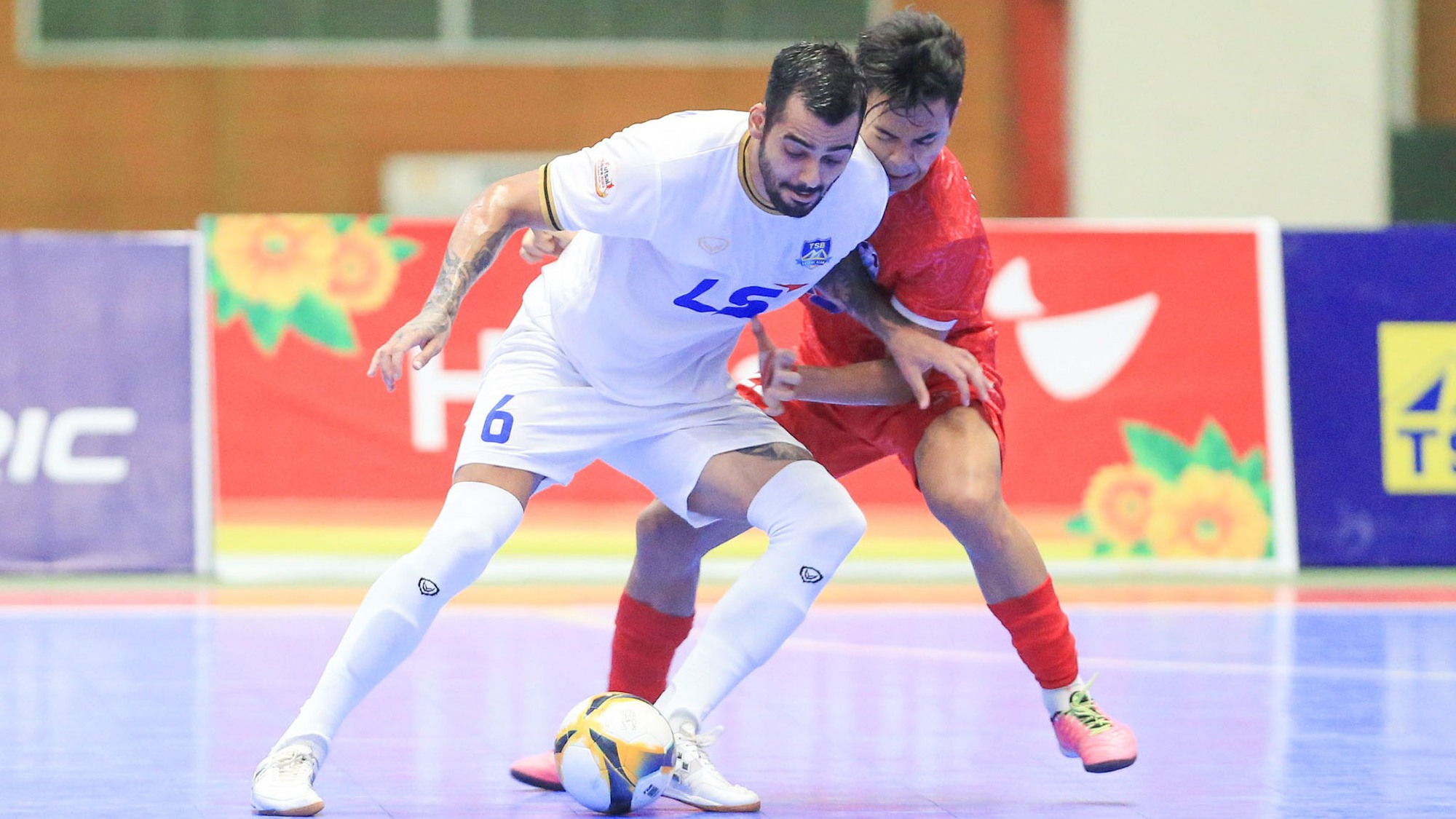 Đánh bại GFDI Sông Hàn, Thái Sơn Bắc chiếm ngôi đầu giải futsal HDBank 2023 - Ảnh 1.