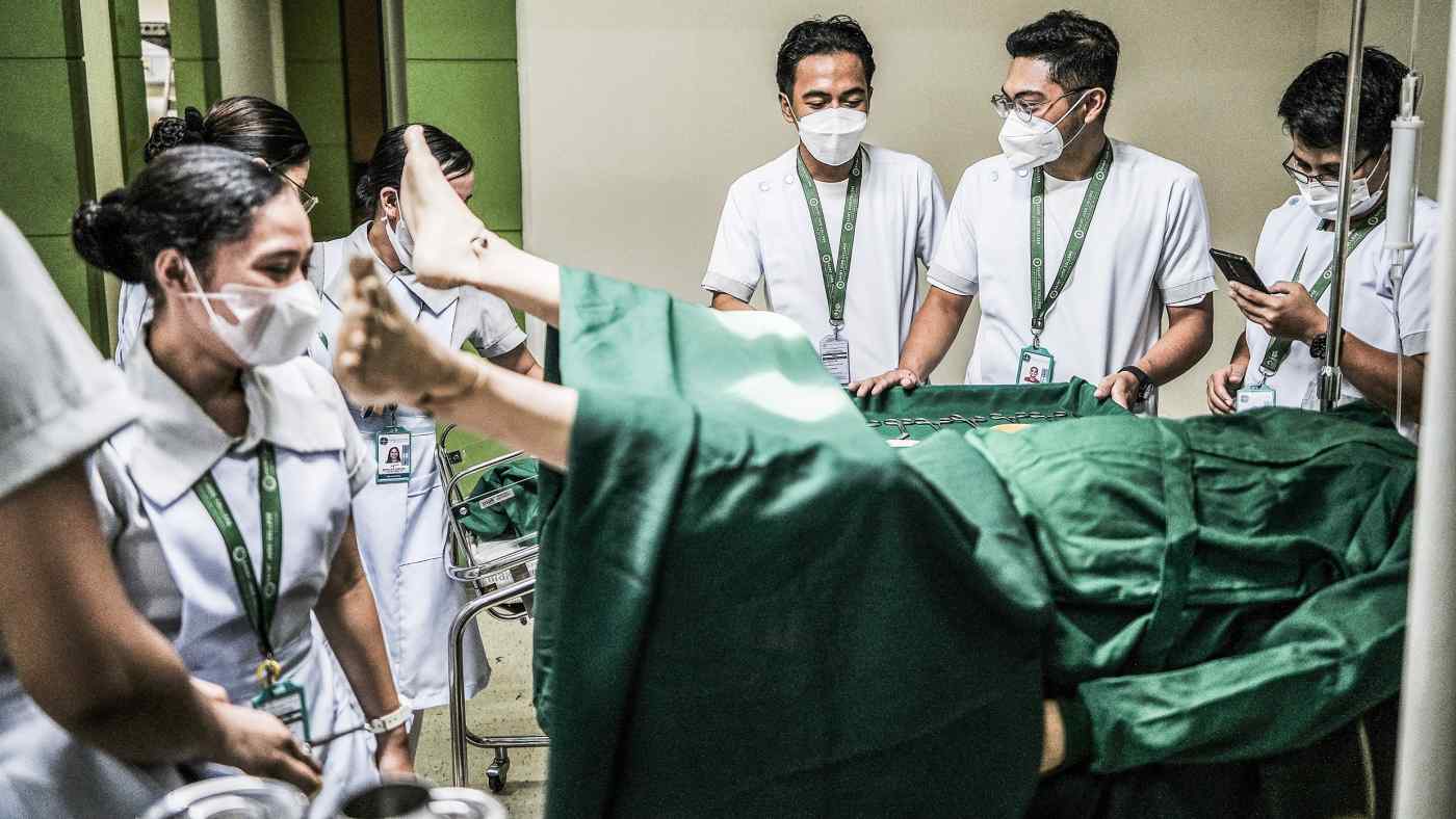 Philippines khủng hoàng vì thiếu y tá lành nghề - Ảnh 1.