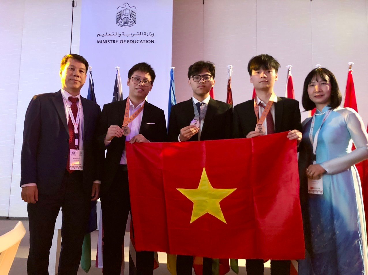 3/3 học sinh Việt Nam giành huy chương tại Olympic Sinh học quốc tế 2023 - Ảnh 1.