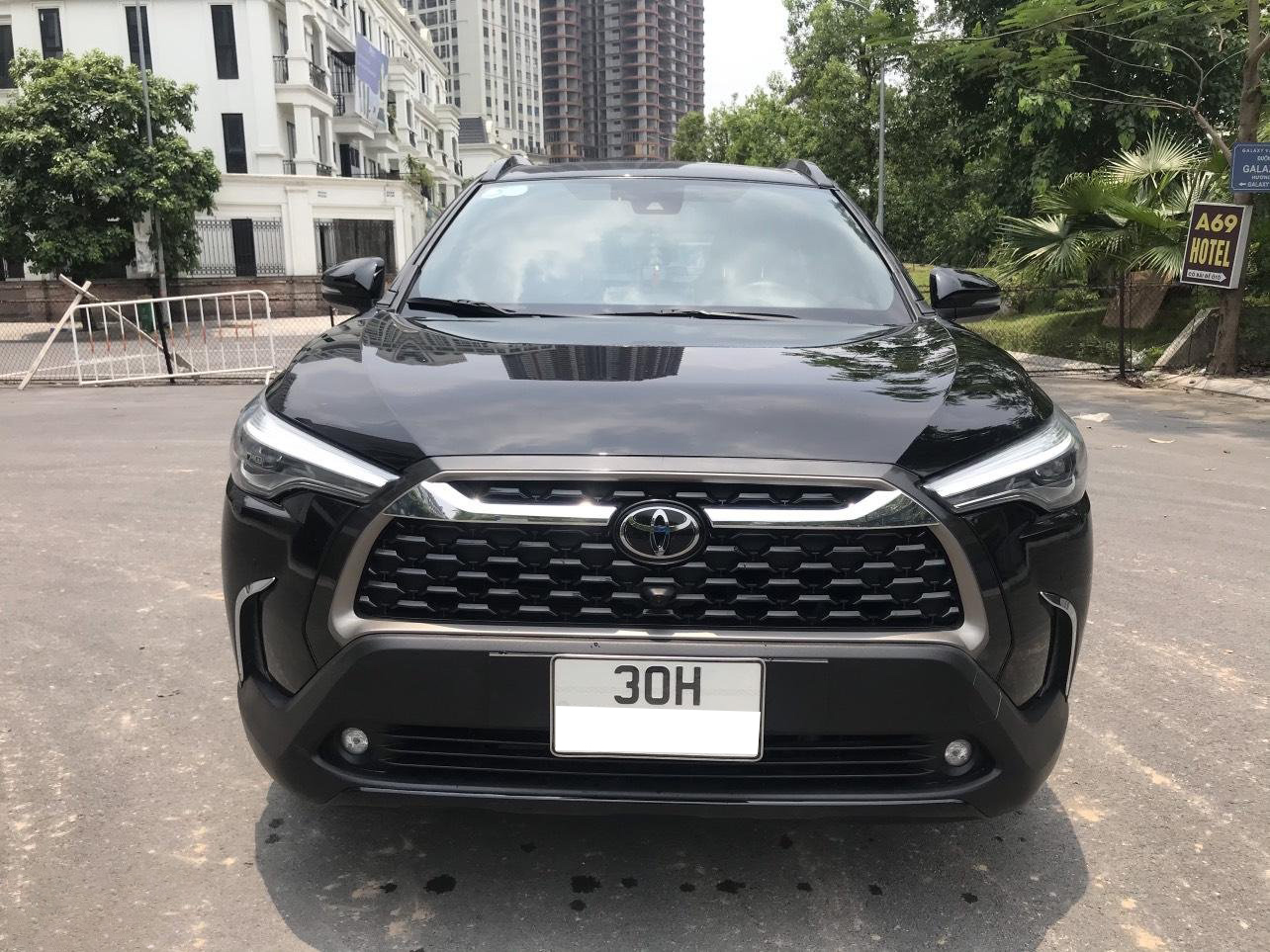Bán cả tháng không &quot;trôi&quot;, Toyota Corolla Cross xuống giá khó tin - Ảnh 1.