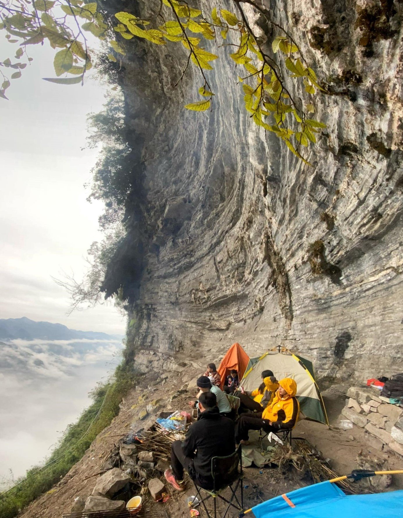 dia diem du lich,  kinh nghiem cam trai,  tinh Ha Giang,  vach da trang anh 5