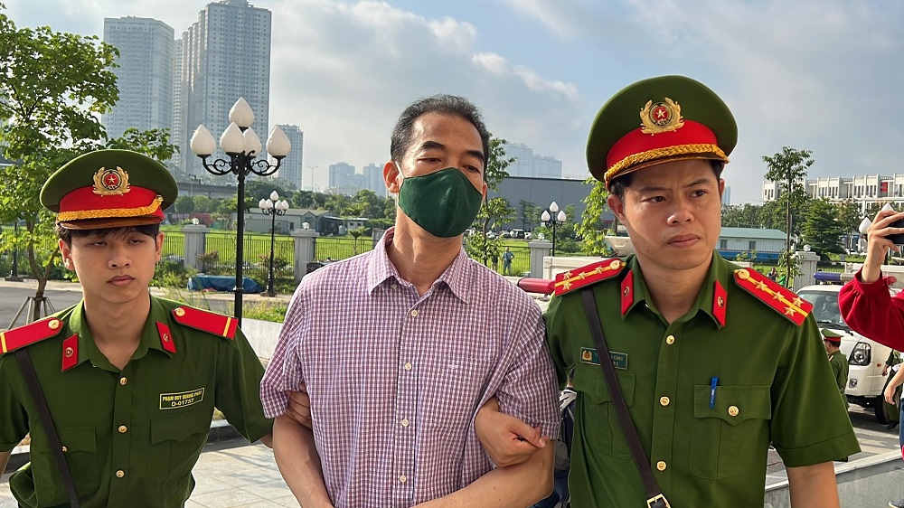 Cựu Thứ trưởng Tô Anh Dũng nói “không đưa tiền cho anh nữa” nhưng vẫn nhận - Ảnh 2.
