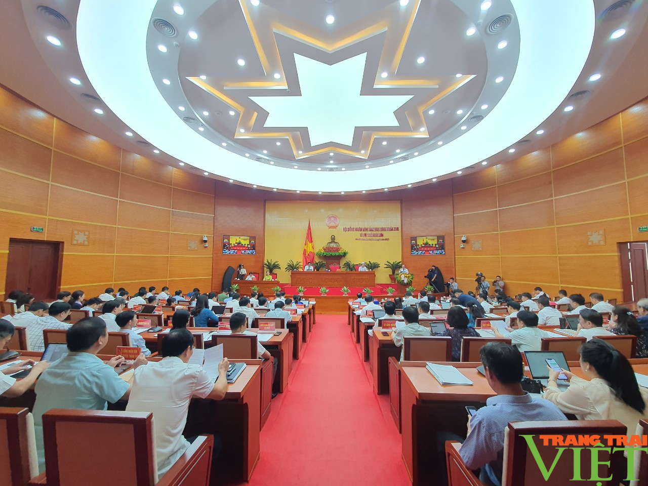 Hòa Bình: Khai mạc Kỳ họp thứ mười bốn, HĐND tỉnh khóa XVII - Ảnh 1. Hòa Bình: Khai mạc Kỳ họp thứ mười bốn, HĐND tỉnh khóa XVII - Ảnh 1.