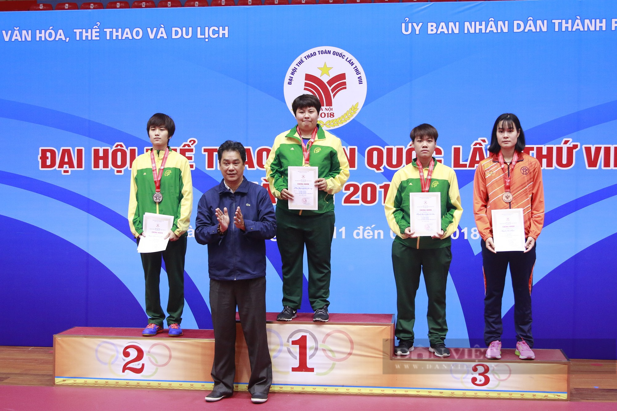 Mai Hoàng Mỹ Trang: Từ phụ bán căn-tin trở thành kỷ lục gia bóng bàn, 13 lần vô địch quốc gia - Ảnh 1.