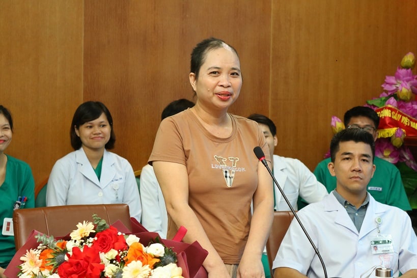 Nỗ lực &quot;cứu sống&quot; mái tóc cho một phụ nữ bị máy khoan lột phăng toàn bộ đầu - Ảnh 3.