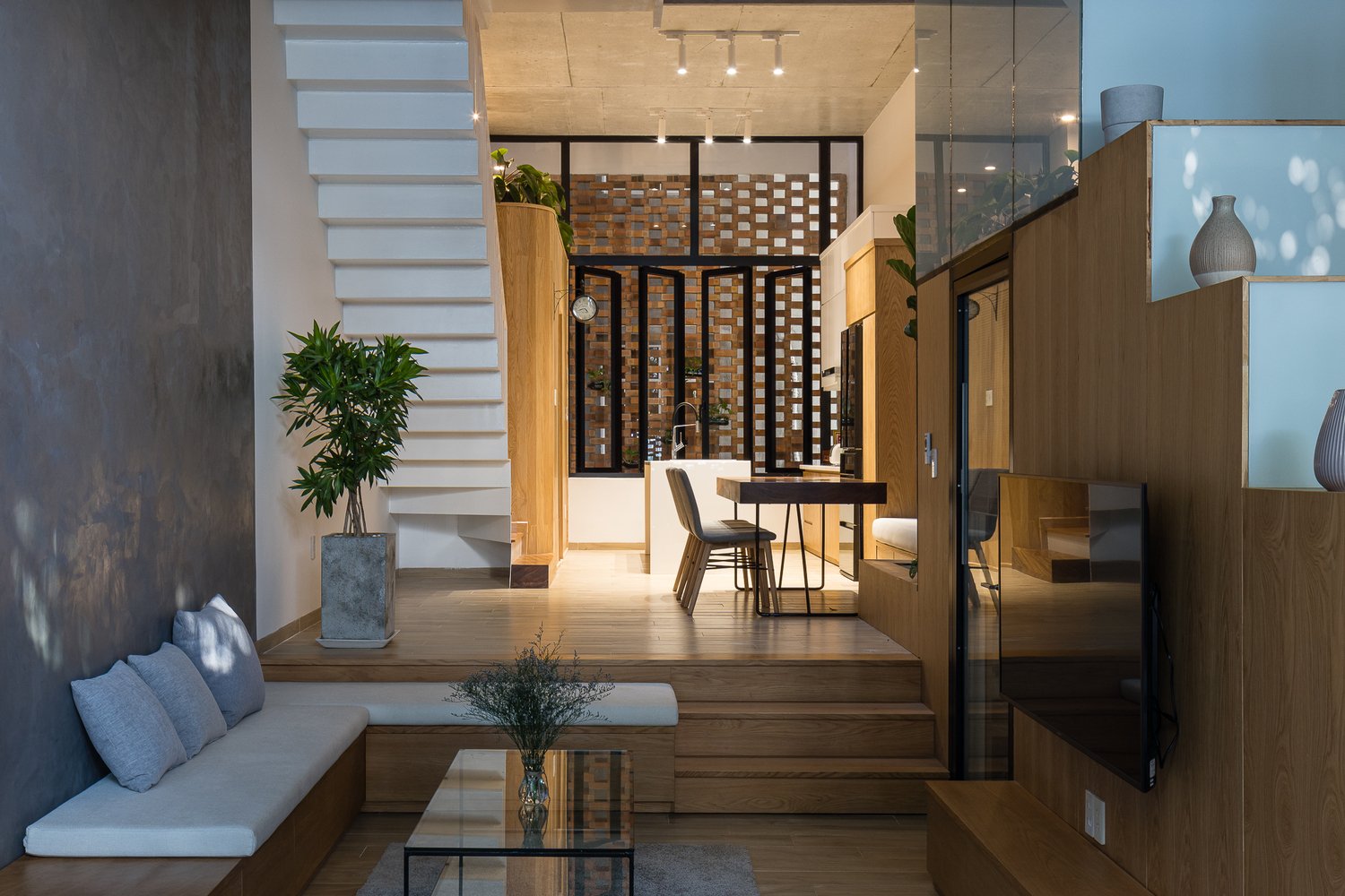Nhà hướng Tây có 2 “lớp vỏ” chống nắng - Ảnh 6.