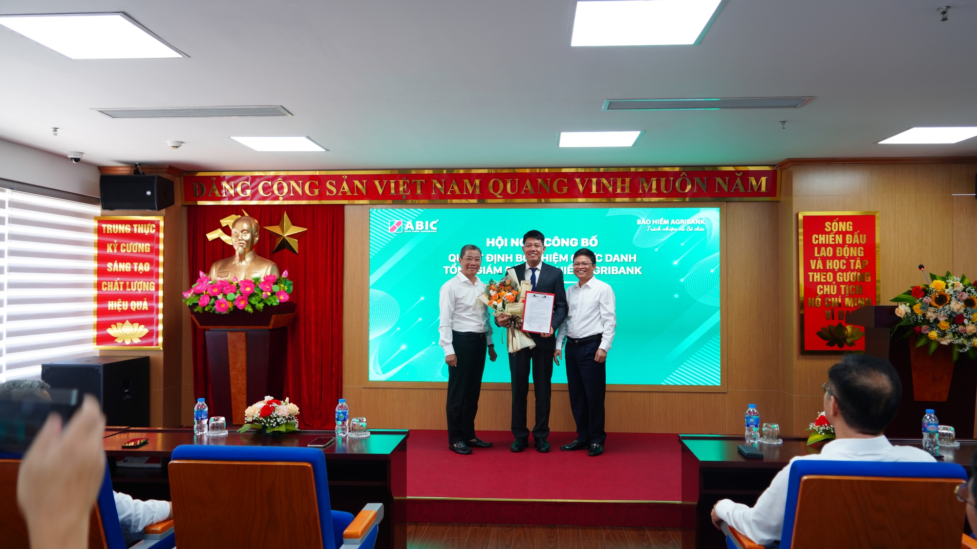 Bảo hiểm Agribank công bố chức danh Tổng giám đốc - Ảnh 1.