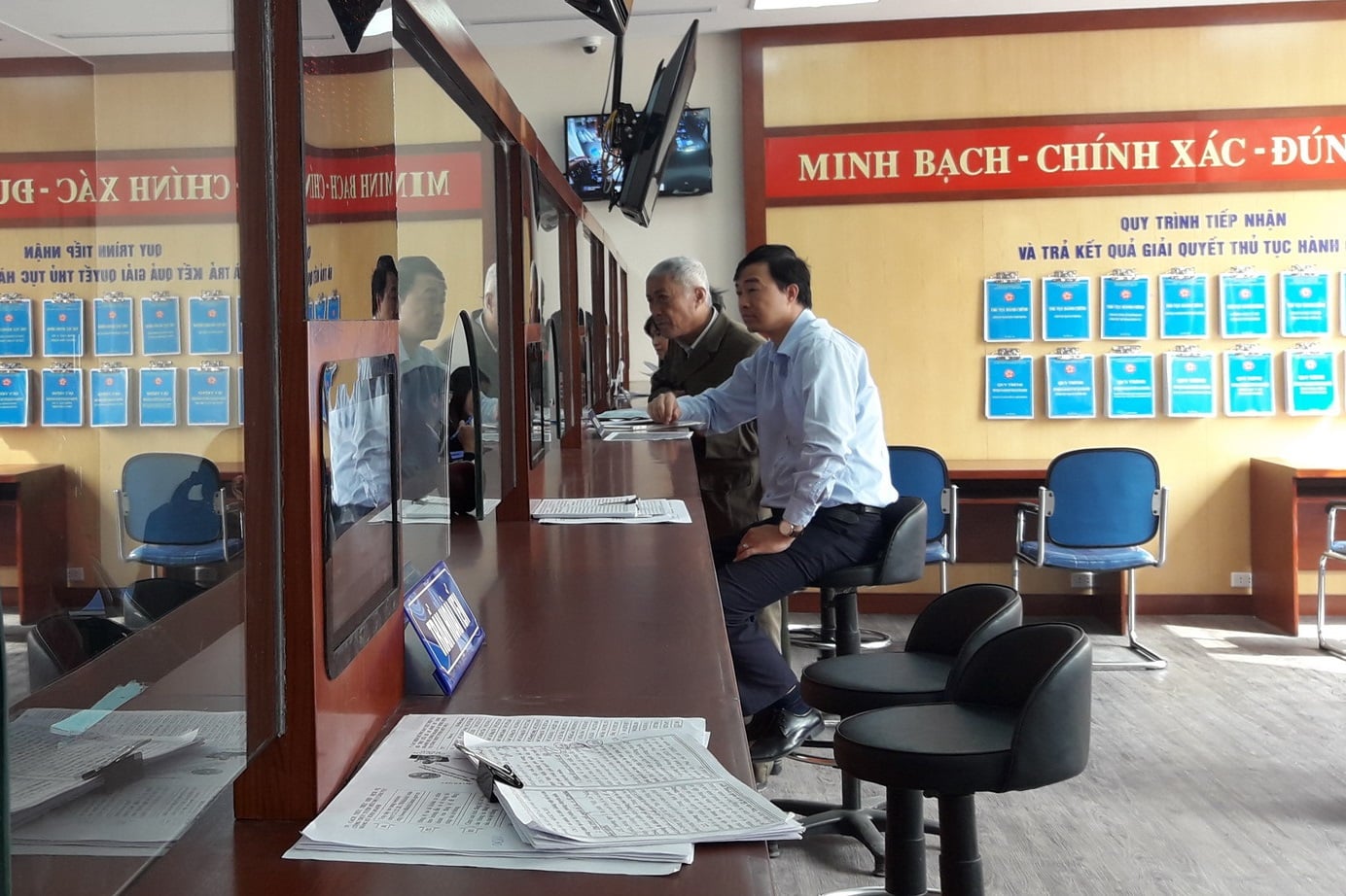 Hà Nội cấp chữ ký số miễn phí tại bộ phận một cửa - Ảnh 1.