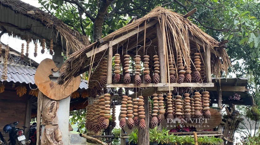 Lên Lao Chải ở Lai Châu ăn cá suối, gà đồi, thịt gác bếp, ngắm bản Mông đẹp như trong cổ tích - Ảnh 3.