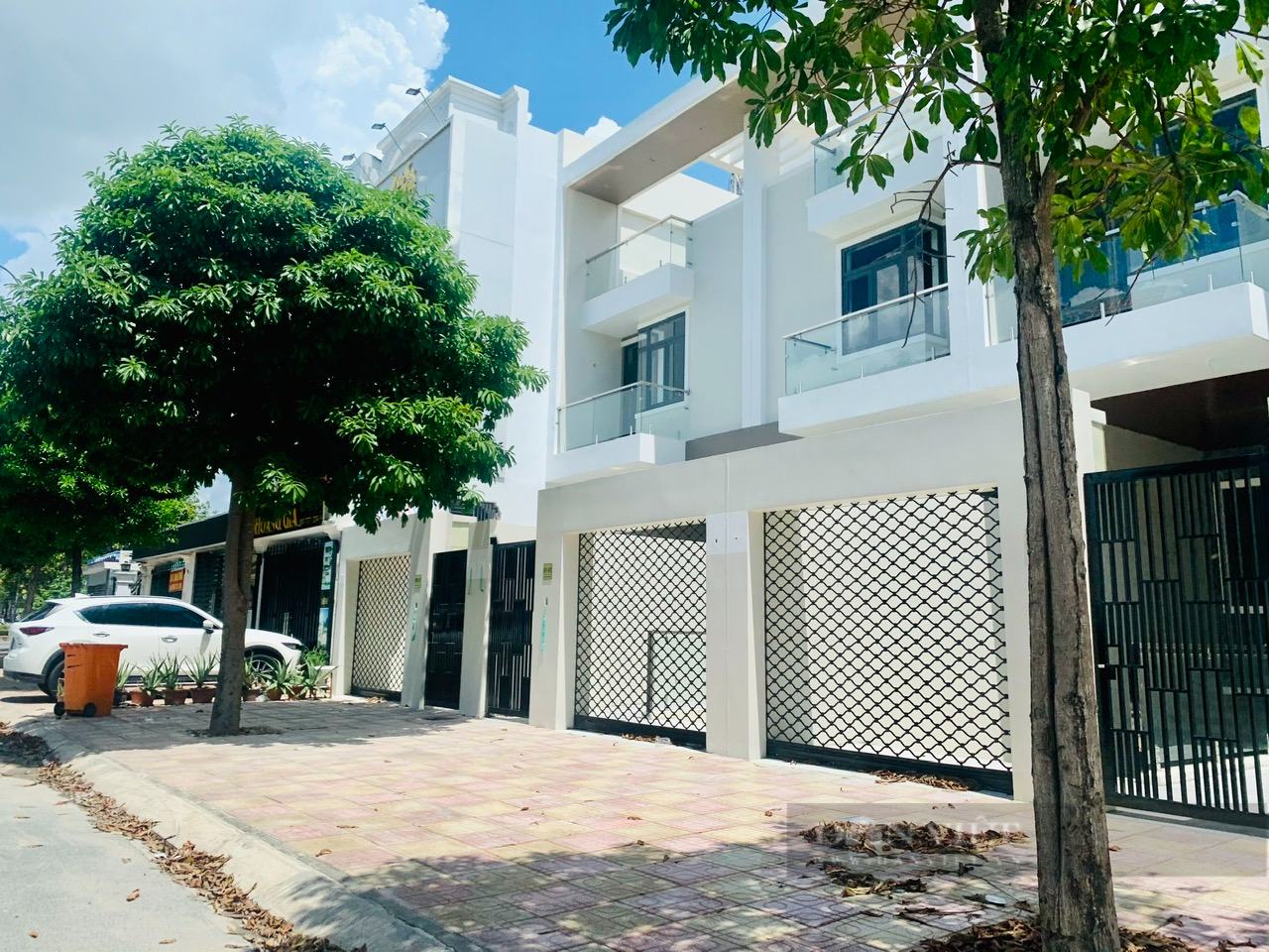 Bất động sản nhà phố, biệt thự tại TP.HCM vẫn gặp khó - Ảnh 1.