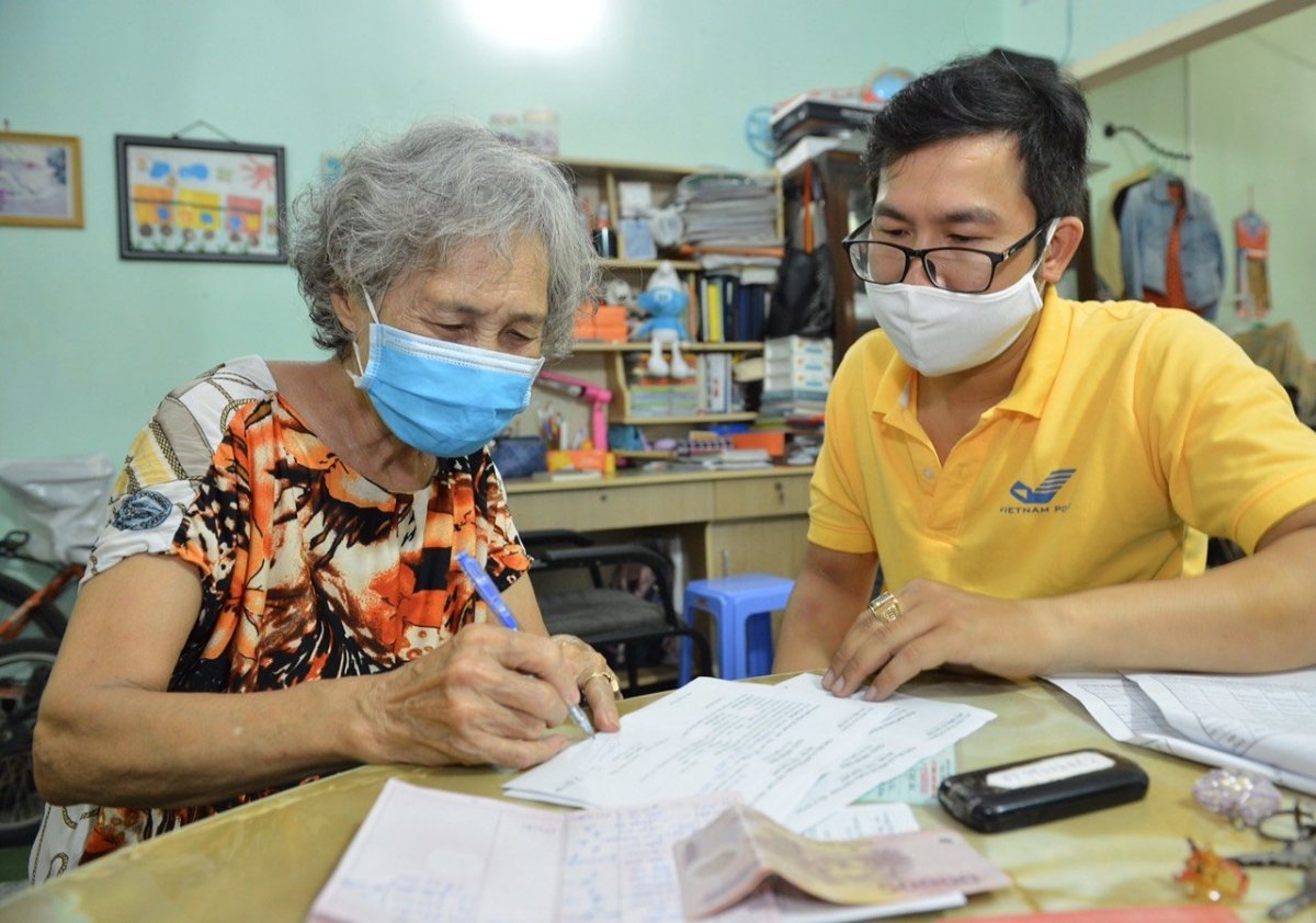 BHXH Việt Nam thông báo về thời gian chính xác chi trả lương hưu, trợ cấp theo mức hưởng mới - Ảnh 1.