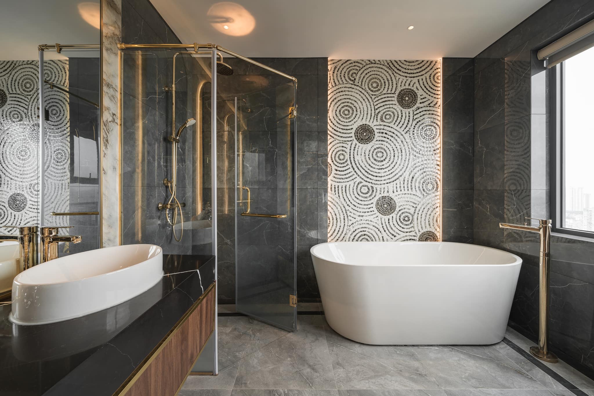Mệt mỏi vì bị chủ nhà đòi nhà thuê, vợ chồng trẻ tậu luôn căn Duplex Penthouse sang chảnh - Ảnh 14.