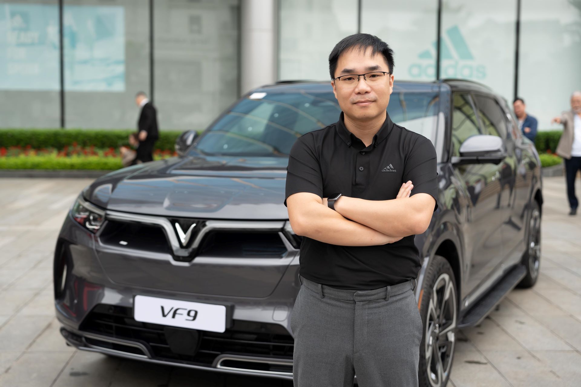VinFast VF 9: Xe dành cho doanh nhân yêu công nghệ - Ảnh 2.