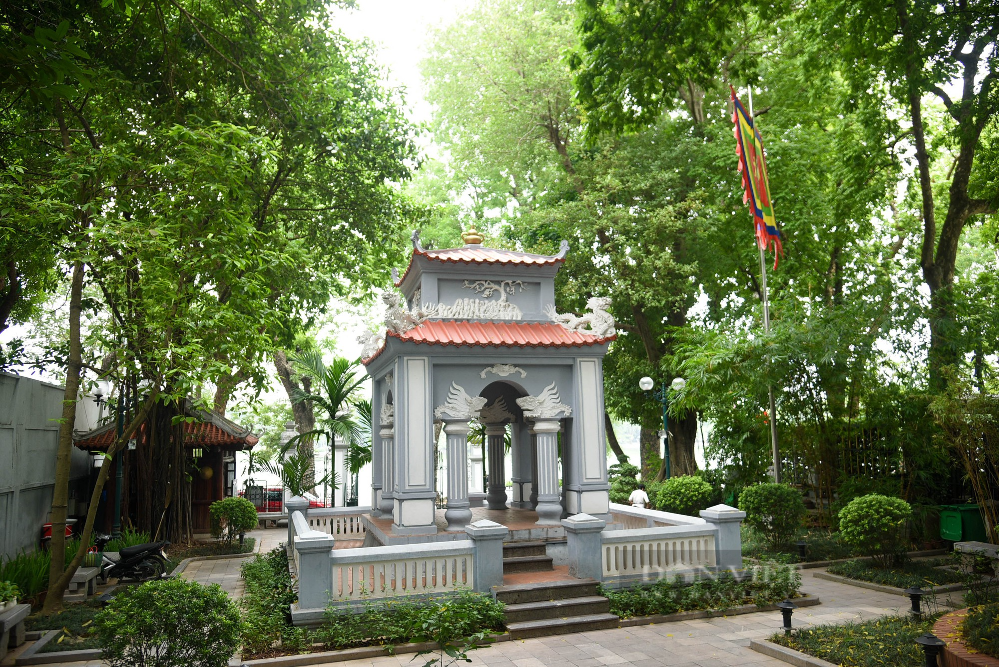 Khám phá bức tượng đồng vua Lê hơn trăm năm tuổi bên hồ Gươm - Ảnh 11.