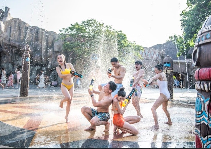 Dạo một vòng 8Wonder trước giờ gặp thần tượng - Ảnh 7.