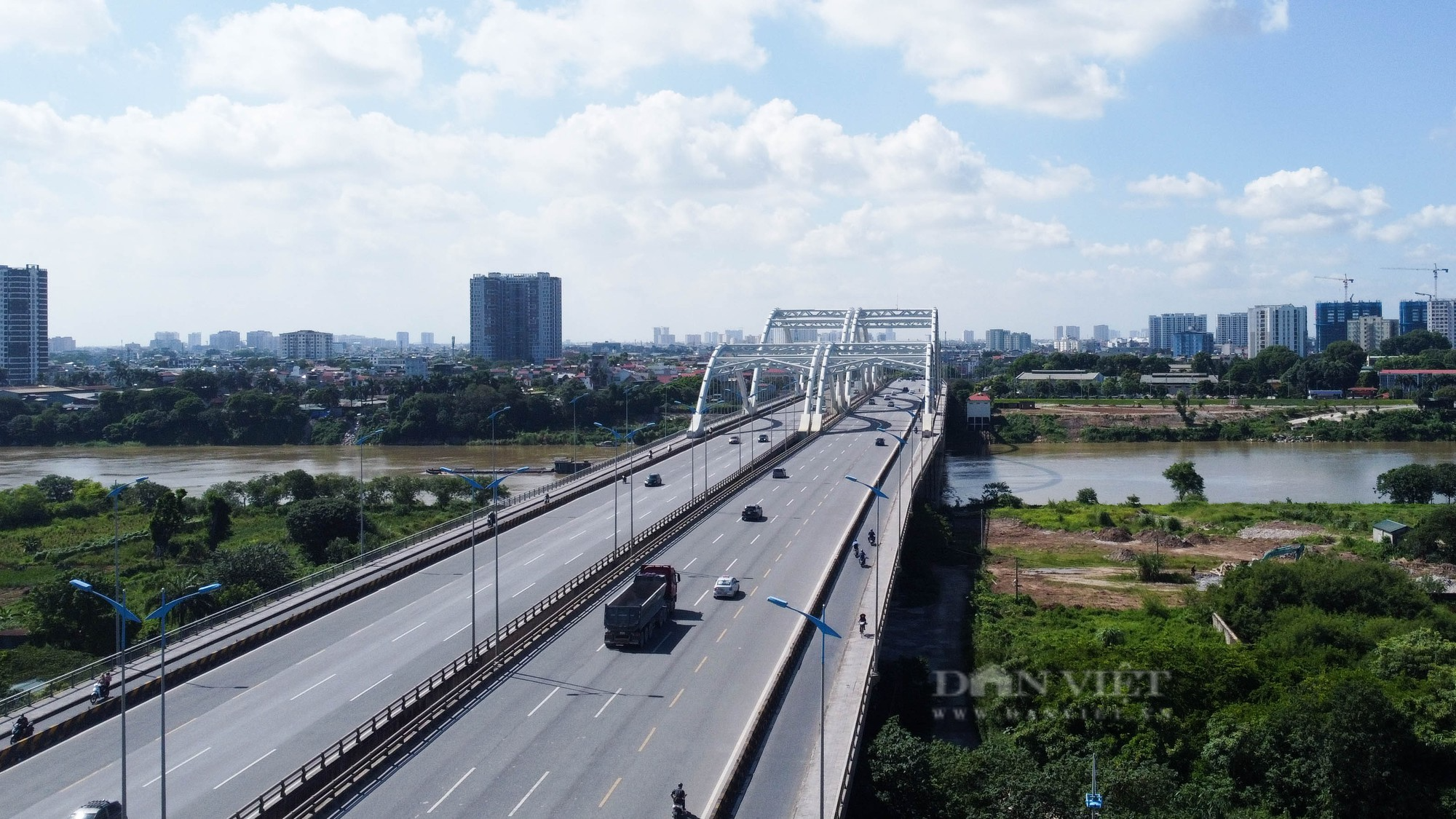 Chiêm ngưỡng cây cầu vòm thép vượt sông rộng nhất Việt Nam sau gần 10 năm đưa vào sử dụng - Ảnh 3.
