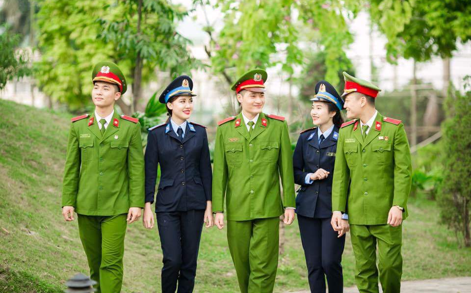 Tiết lộ thời gian và dự đoán điểm chuẩn ngành Công an năm 2023 - Ảnh 1.