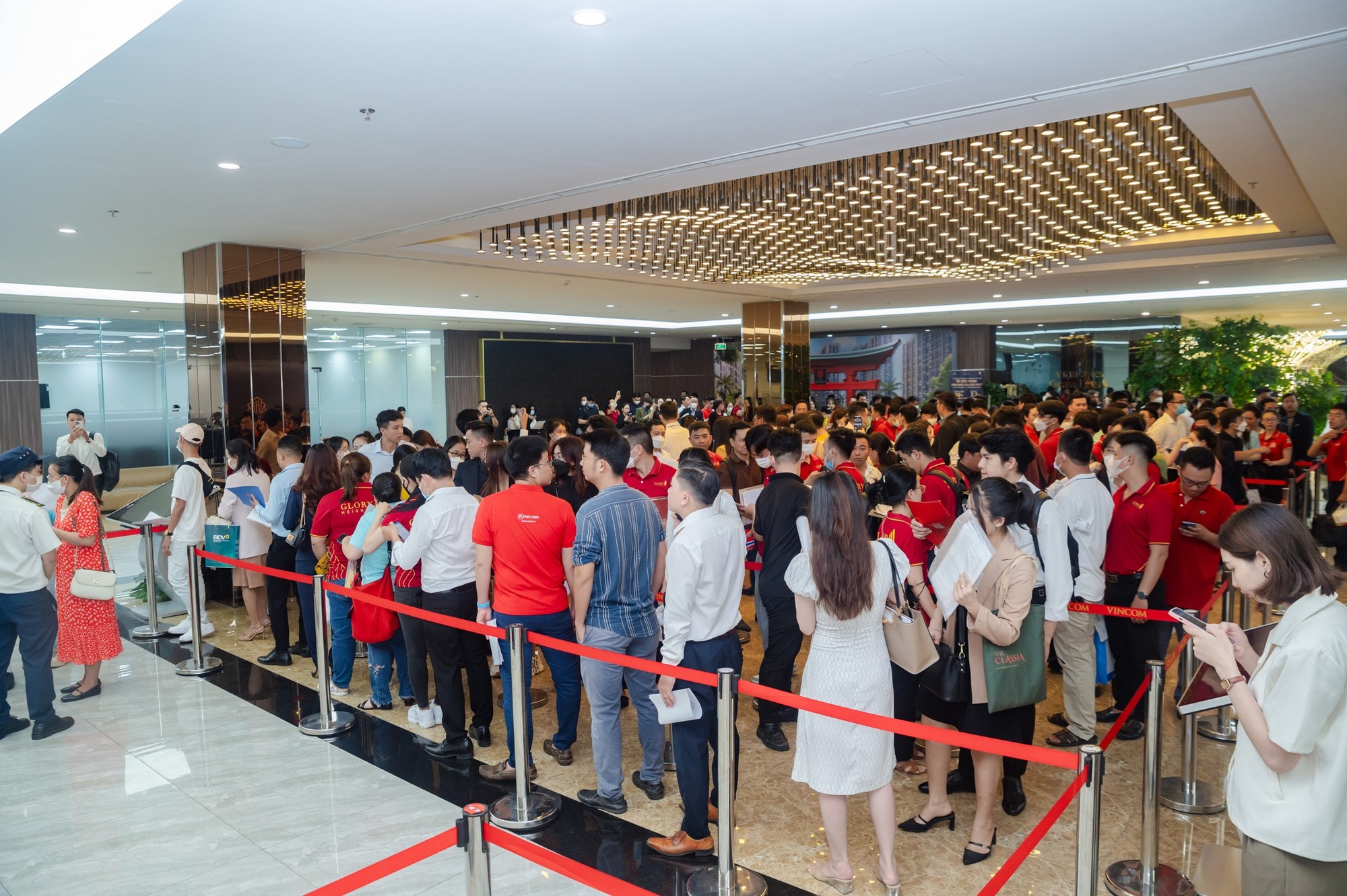 Khách hàng Hà Nội “ngóng” chính sách ưu đãi mới nhất của Vinhomes - Ảnh 2.