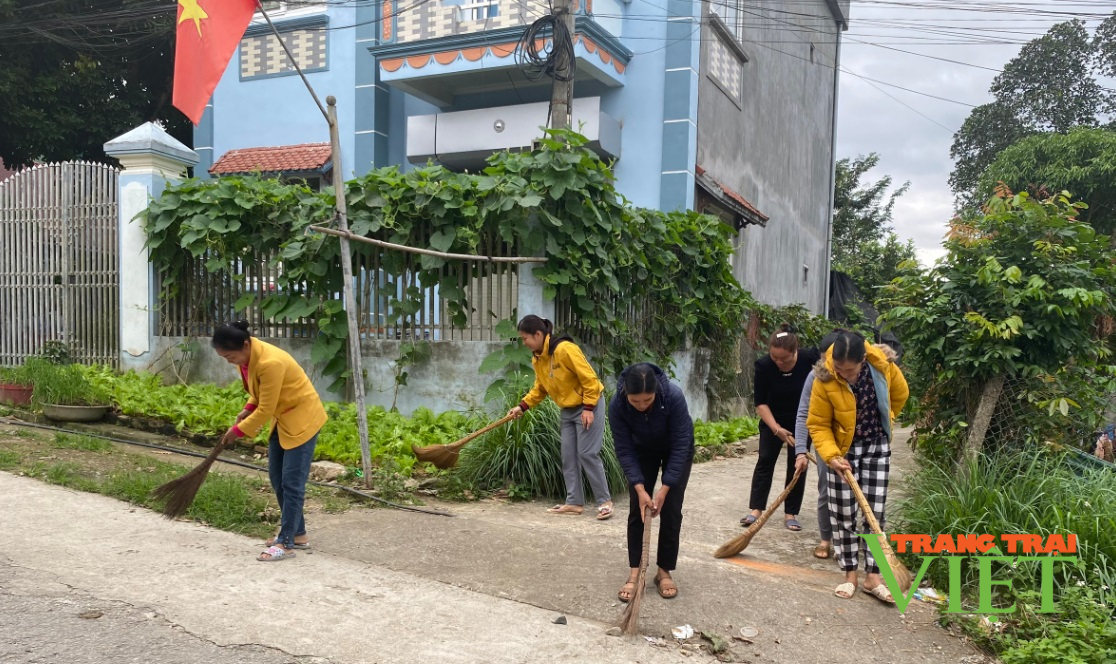 Phụ nữ huyện Nậm Nhùn chung tay bảo vệ môi trường - Ảnh 2.