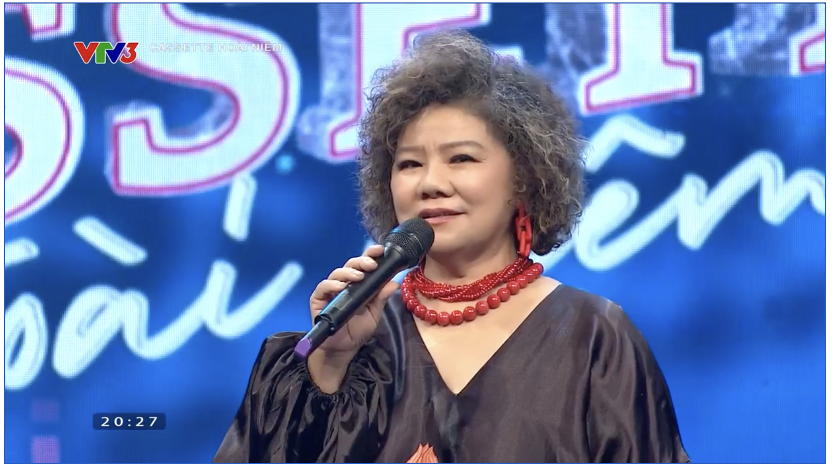 NSND Thanh Hoa: &quot;Giải thưởng âm nhạc đầu tiên trong cuộc đời của tôi là... một nải chuối&quot; - Ảnh 1.