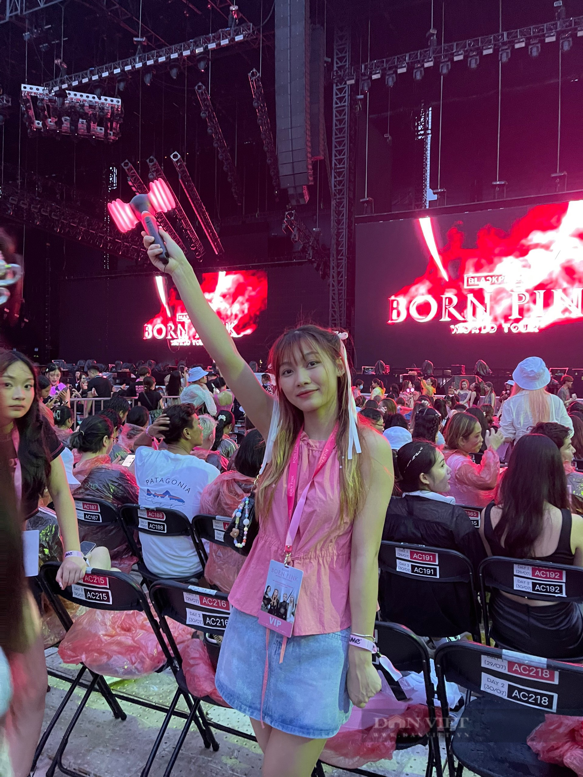 Fan girl vượt gần 2.000 km để &quot;cháy&quot; hết mình với 2 đêm diễn Blackpink - Ảnh 9.