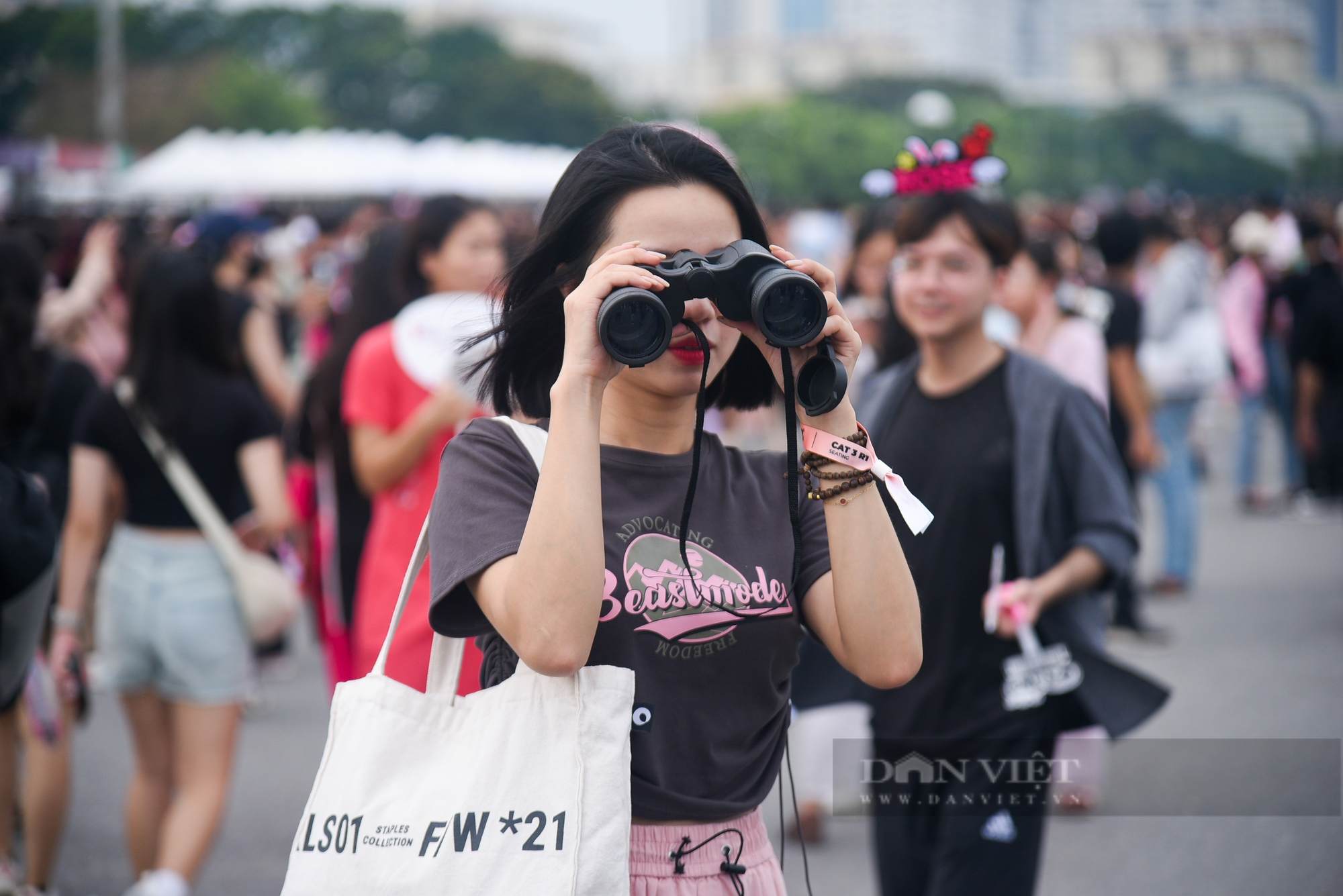 Fan girl vượt gần 2.000 km để &quot;cháy&quot; hết mình với 2 đêm diễn Blackpink - Ảnh 11.