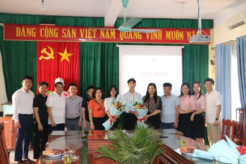 Thầy trò dân tộc nội trú đem 'vàng' về từ cuộc thi phát minh sáng chế quốc tế  - Ảnh 5.