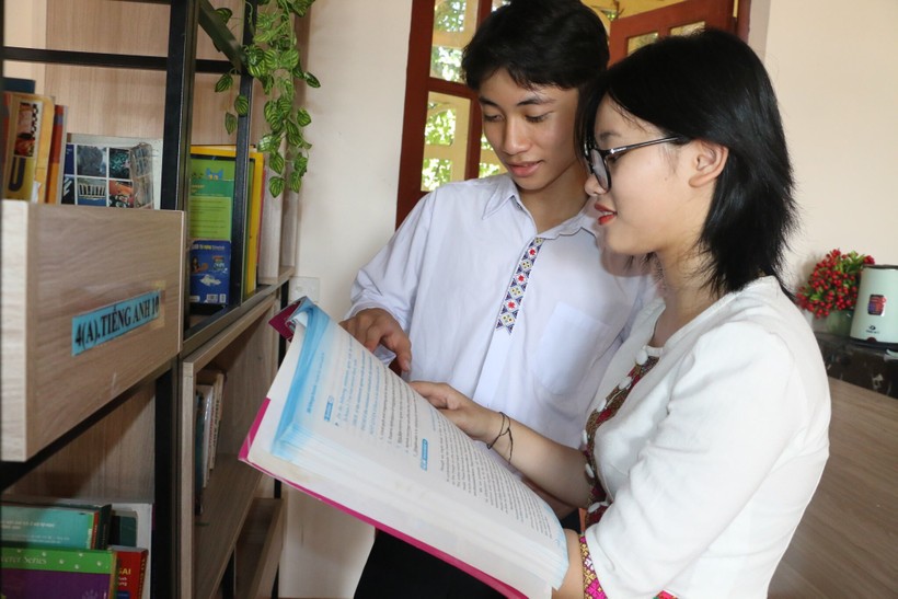 Thầy trò dân tộc nội trú đem 'vàng' về từ cuộc thi phát minh sáng chế quốc tế  - Ảnh 4.