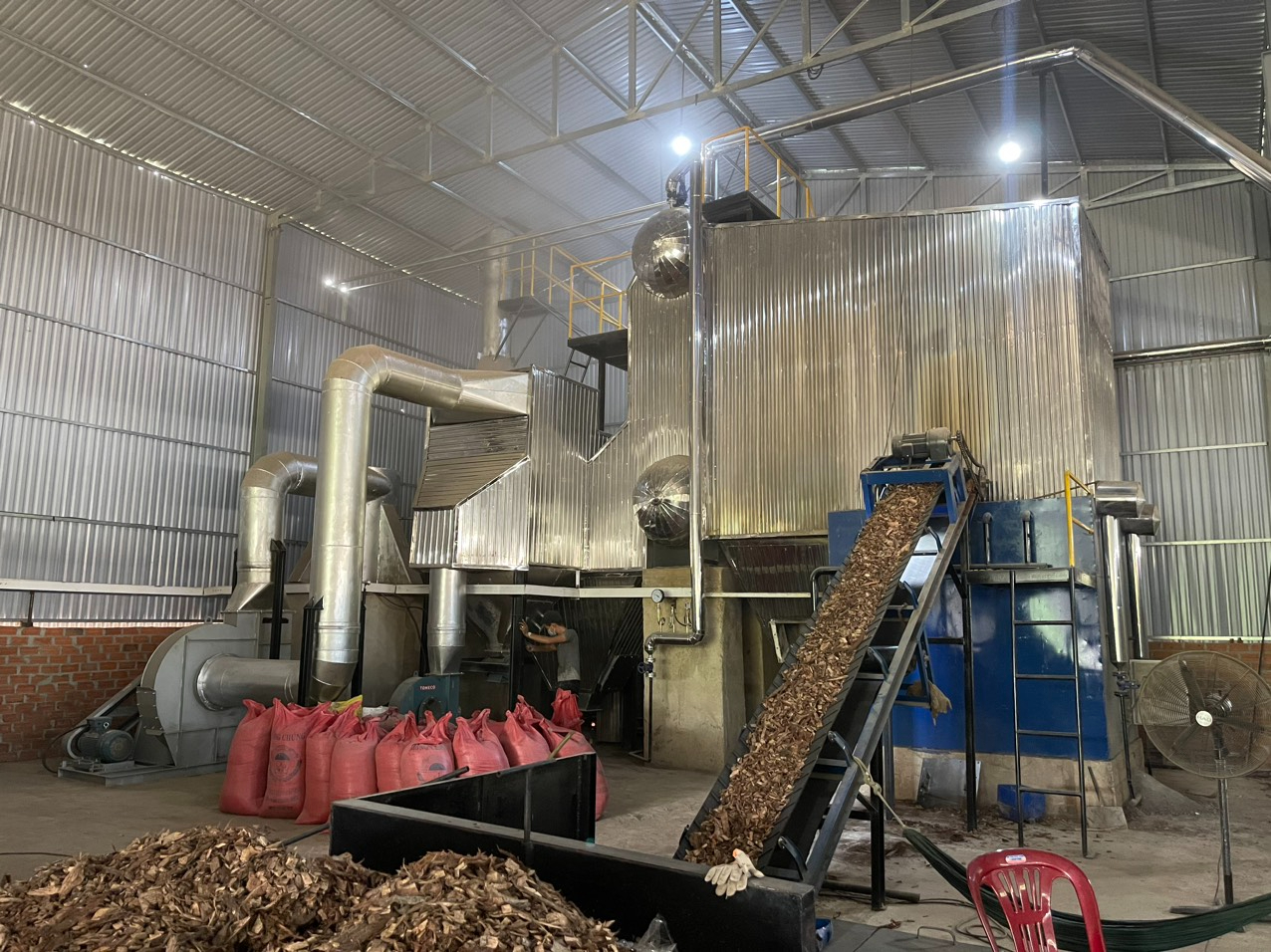 Doanh nghiệp tại Gia Lai chung tay tiết kiệm điện - Ảnh 1.