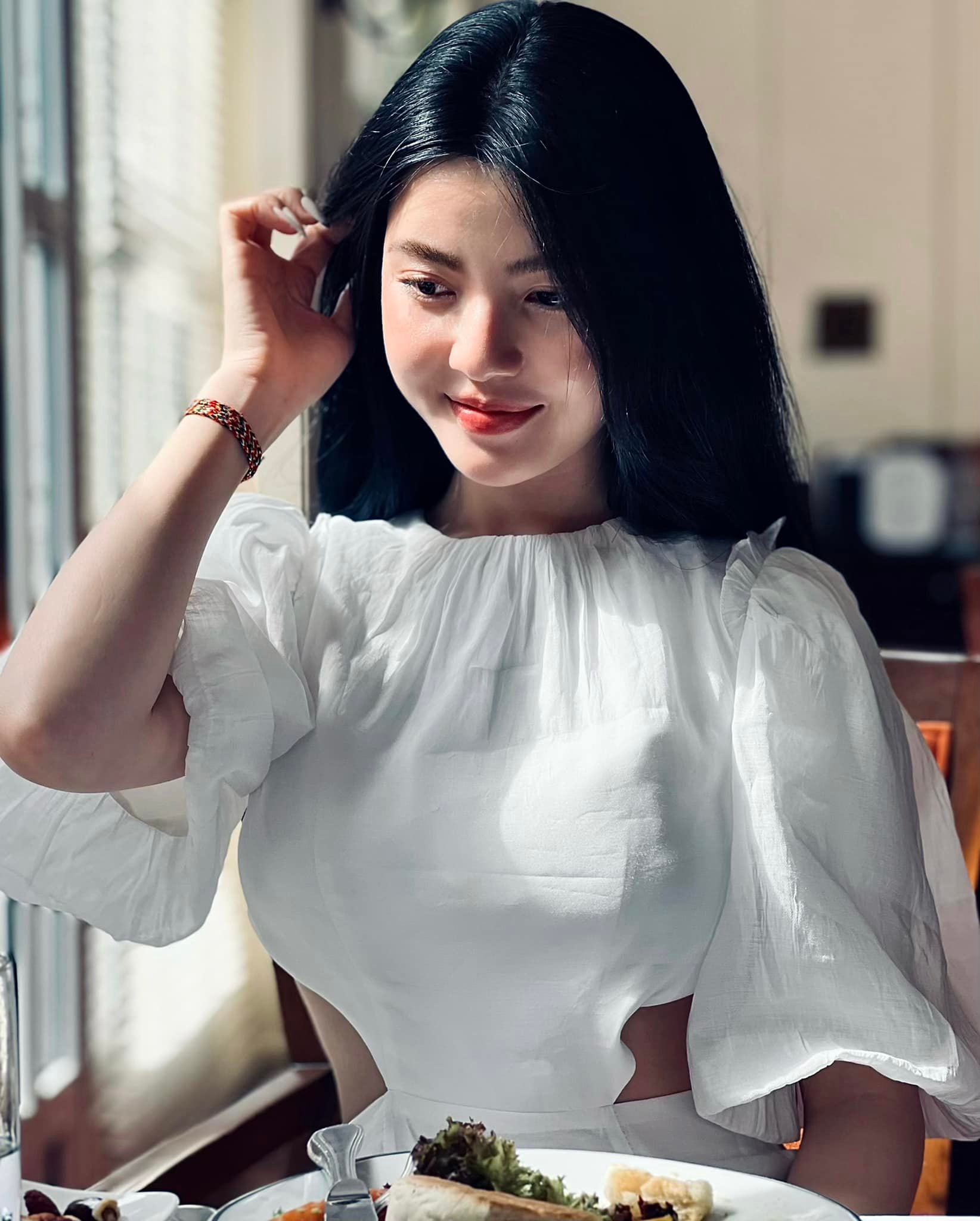 Chiêm ngưỡng nhan sắc hot girl Chu Thanh Huyền - bạn gái Quang Hải - Ảnh 11.