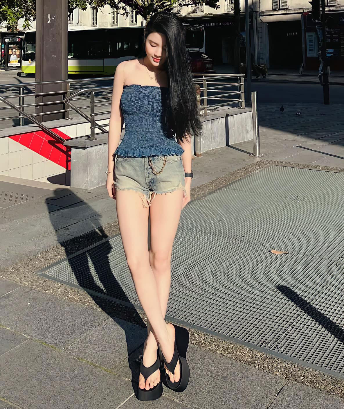 Chiêm ngưỡng nhan sắc hot girl Chu Thanh Huyền - bạn gái Quang Hải - Ảnh 15.